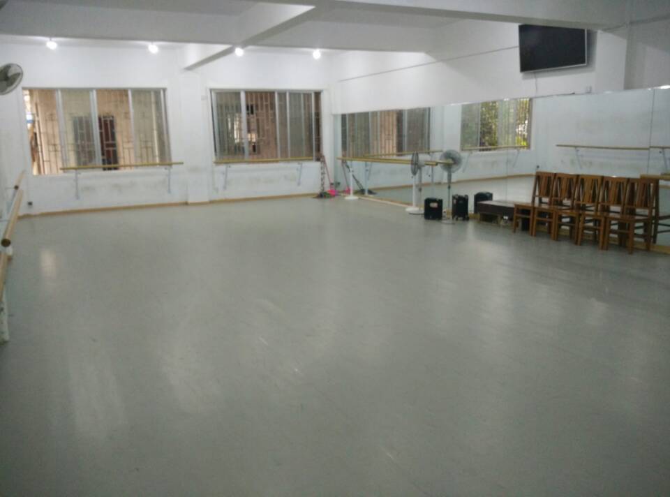 舞蹈教室地板胶铺设工程--张艺谋漓江艺术学校 舞蹈教室地板胶铺设工程--张艺谋漓江艺术学校