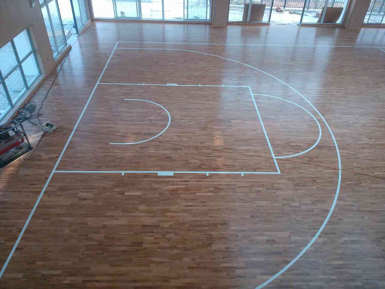 徐州小韩小学运动馆木地板铺设案例