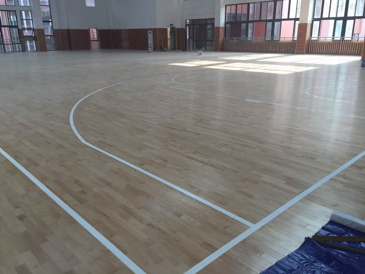 运动木地板--重庆市合川区进修校附属花滩小学篮球馆成功案例