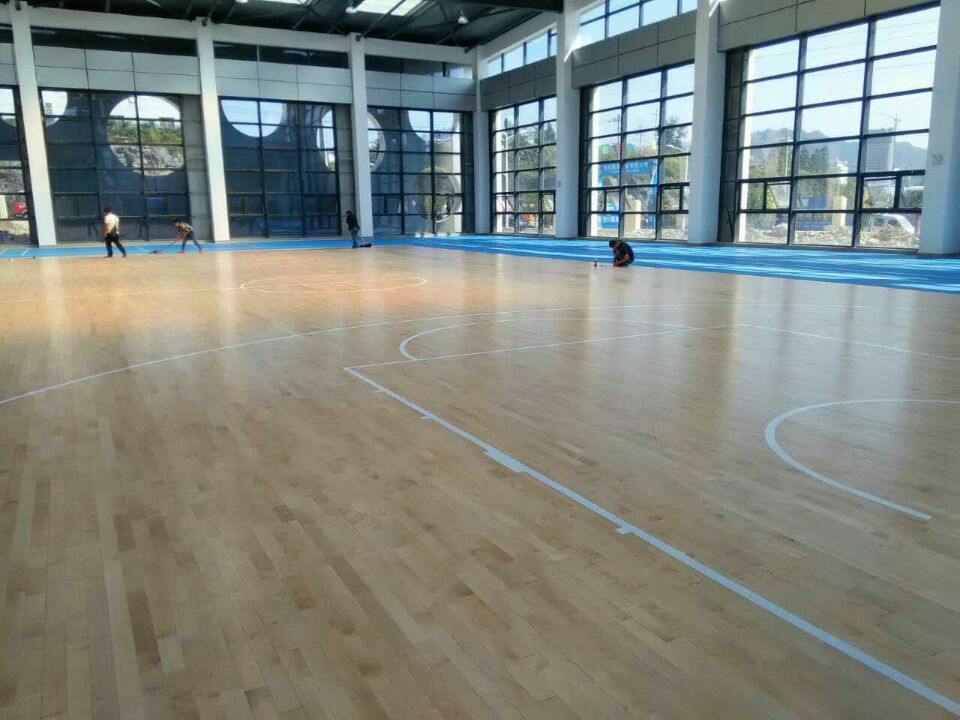 运动馆木地板--贵州省遵义市习水县消防大队篮球馆成功案例